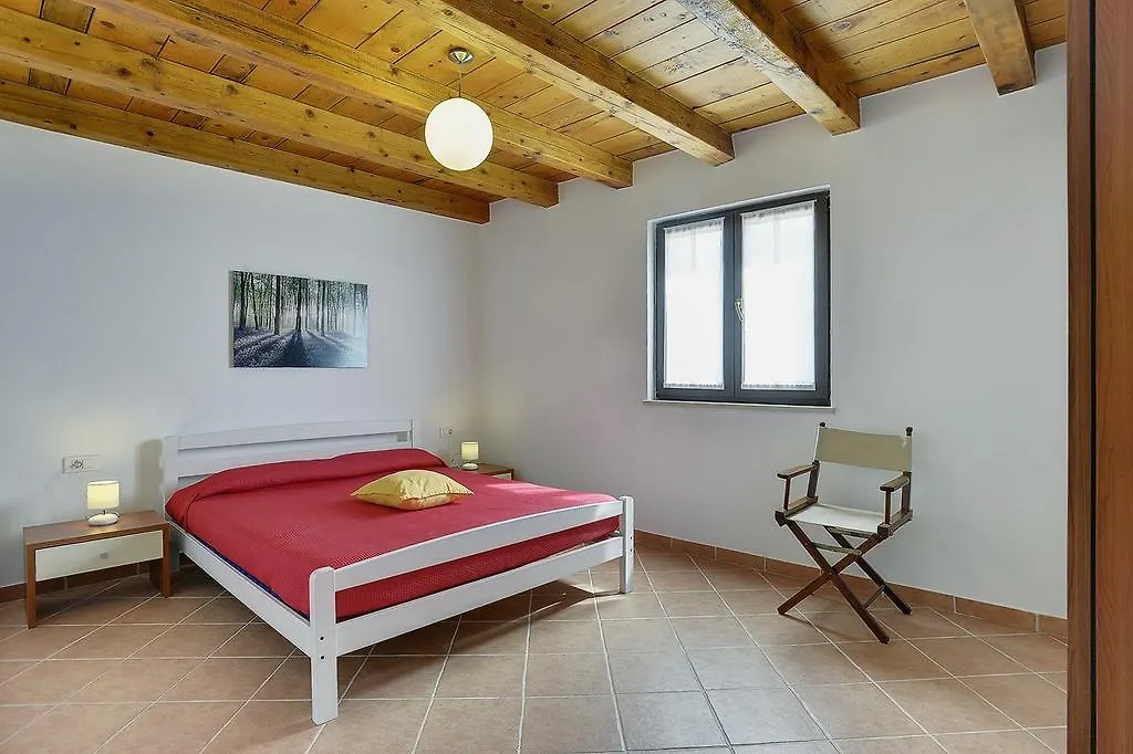 Apartments Susanna Liznjan 0*,  Croatia